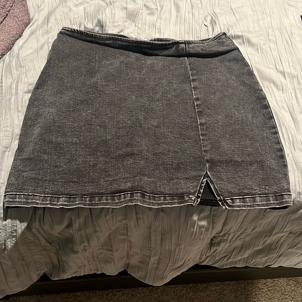Black Heathered Wash Skirt